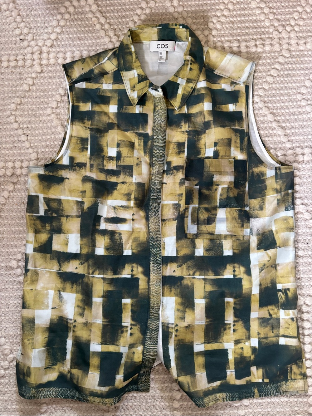 Cos Women’s sleeveless green geometric blouse size 10.